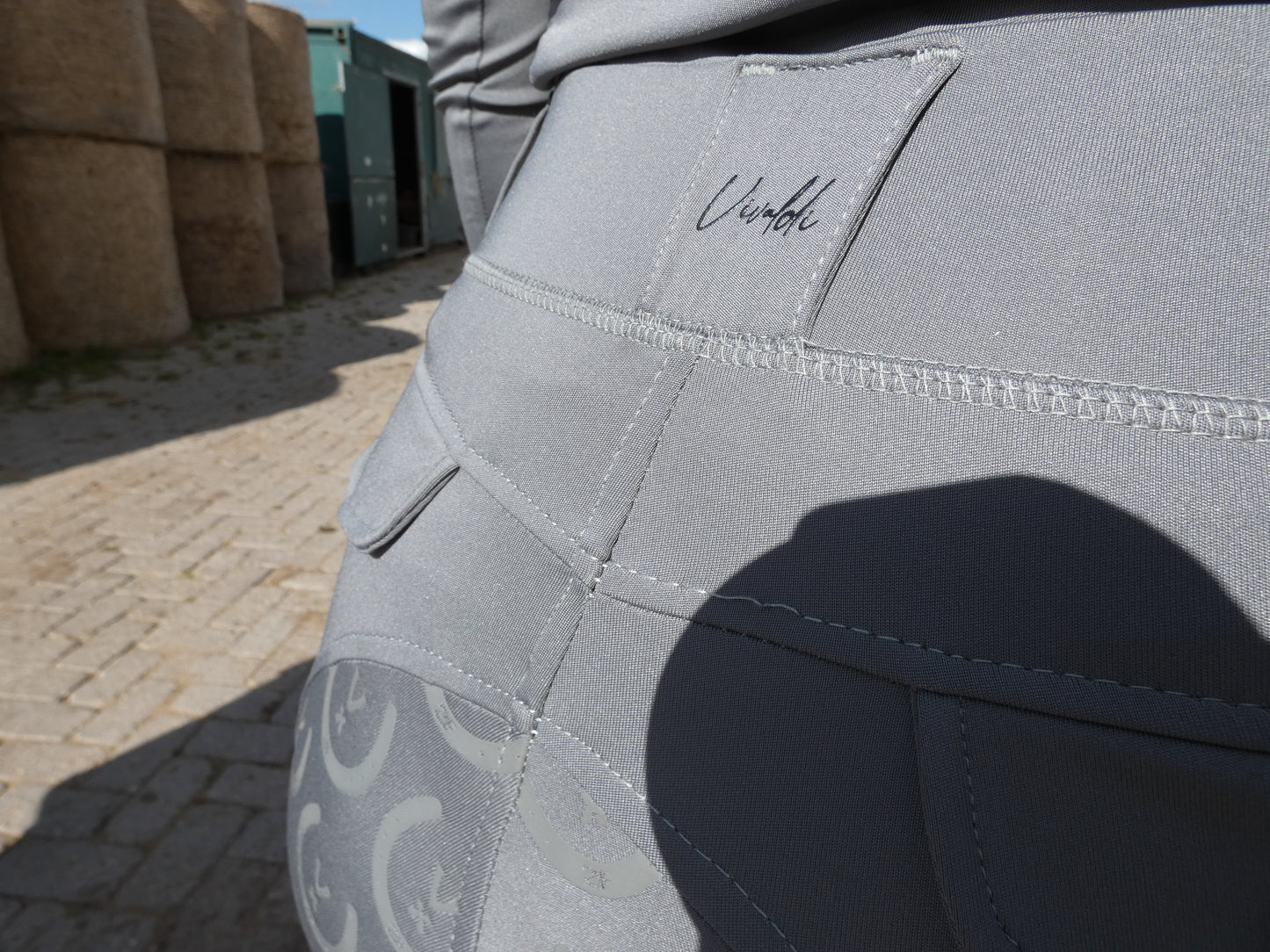 Vivaldi Grijze Rijlegging Dames – Elegant, Comfortabel & Functioneel voor Elke Ruiter